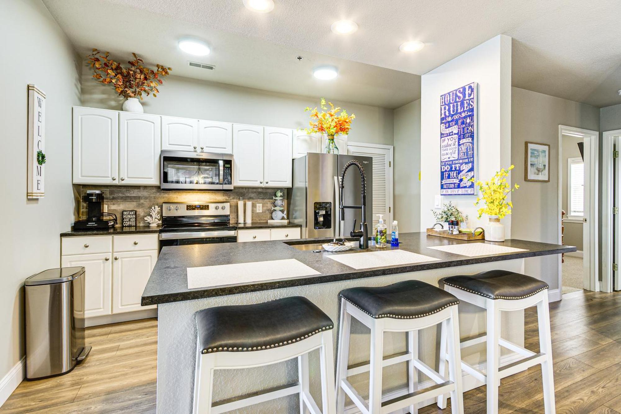 Waterfront Lake Ozark Condo With Deck And Pools Extérieur photo